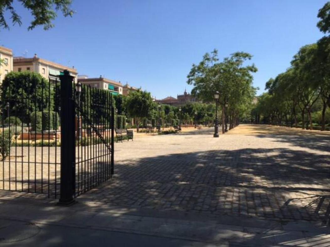 Apartamento A Estrenar Frente A La Plaza De Espana 塞维利亚 外观 照片